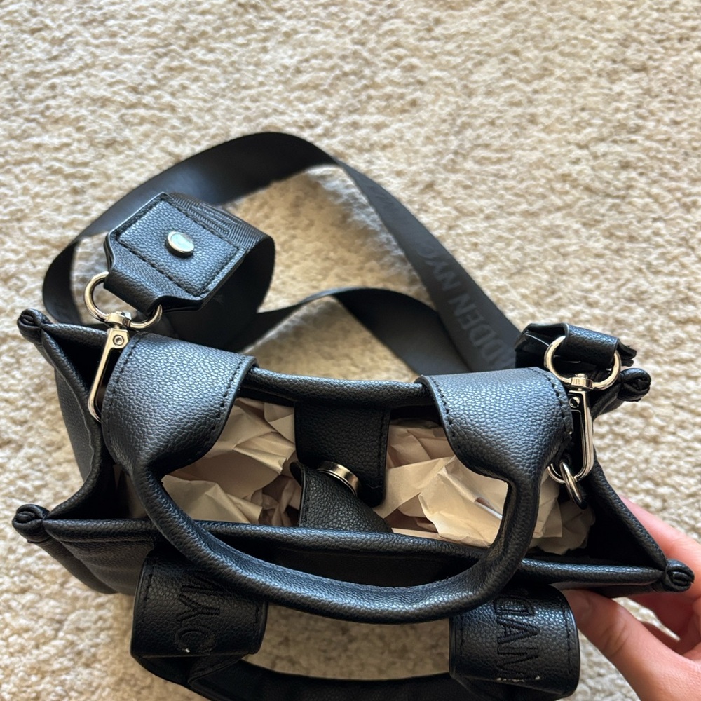 NWT Madden NYC Black Mini Crossbody Satchel Bag - Picture 2 of 4